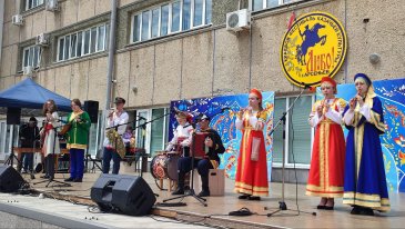 Второй день фестиваля казачьей культуры «Любо!» пришёлся на православный праздник – Красную горку.