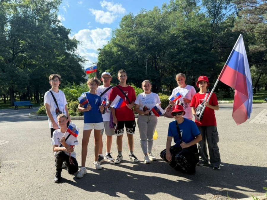В учреждениях спорта, образования города отмечают День Государственного флага Российской Федерации В учреждениях спорта, образования города отмечают День Государственного флага Российской Федерации