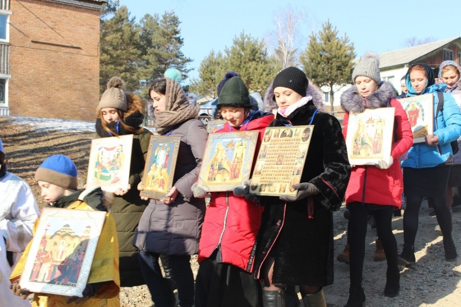 Крестный ход в честь Дня православной молодежи прошёл в Арсеньеве по инициативе Арсеньевской епархии