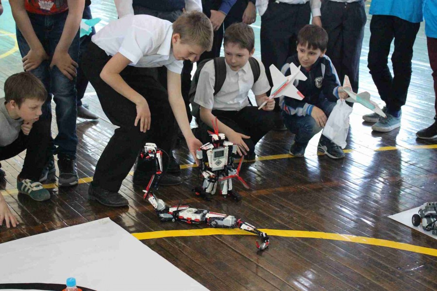 Городской «Техно фестиваль» собрал вместе юных любителей технического творчества Арсеньева