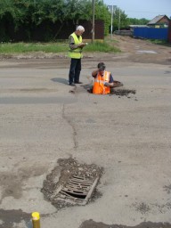 ​В Арсеньеве второй год подряд продолжаются работы по ремонту ливневой канализации. 0
