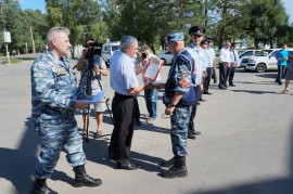 В Арсеньеве дружинники и казаки продолжают помогать полицейским охранять общественный порядок города 3