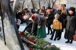 В Арсеньеве открыли памятник Герою России Олегу Пешкову и погибшим летчикам 9