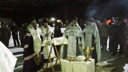 Православные жители Арсеньева отметили праздник Крещения Господня 3