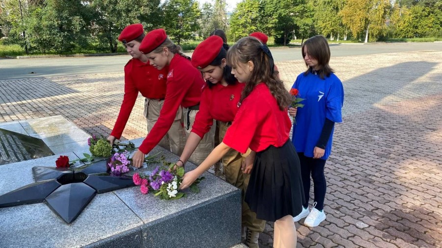 В школах прошли памятные мероприятия