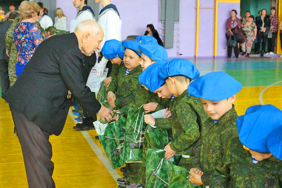 В Арсеньеве состоялась традиционная военно-спортивная игра «Зарничка»