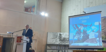 Глава Арсеньевского городского округа Владимир Пивень провел встречу с жителями
