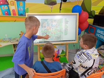 Книги, игры и караоке: новая библиотека уже покорила детские сердца 1