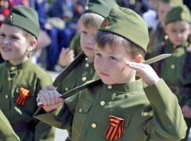 В Уссурийске трое семилетних мальчиков получили повестки в военкомат