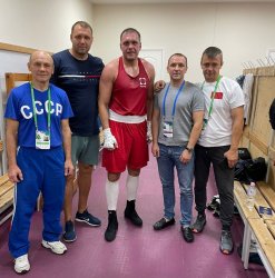 Арсеньевский боксер Михаил Бурнос принял участие в Чемпионате России, который проходил в Хабаровске 0