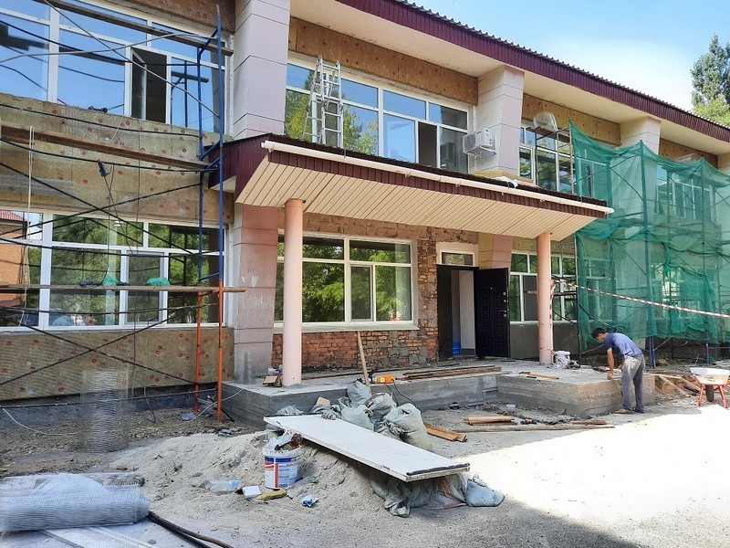 Август 2021: В Арсеньеве продолжается ремонт учреждений здравоохранения