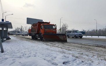 На дорогах Приморья увеличилось количество снегоуборочной техники до 215 единиц