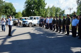 В Арсеньеве дружинники и казаки продолжают помогать полицейским охранять общественный порядок города 5