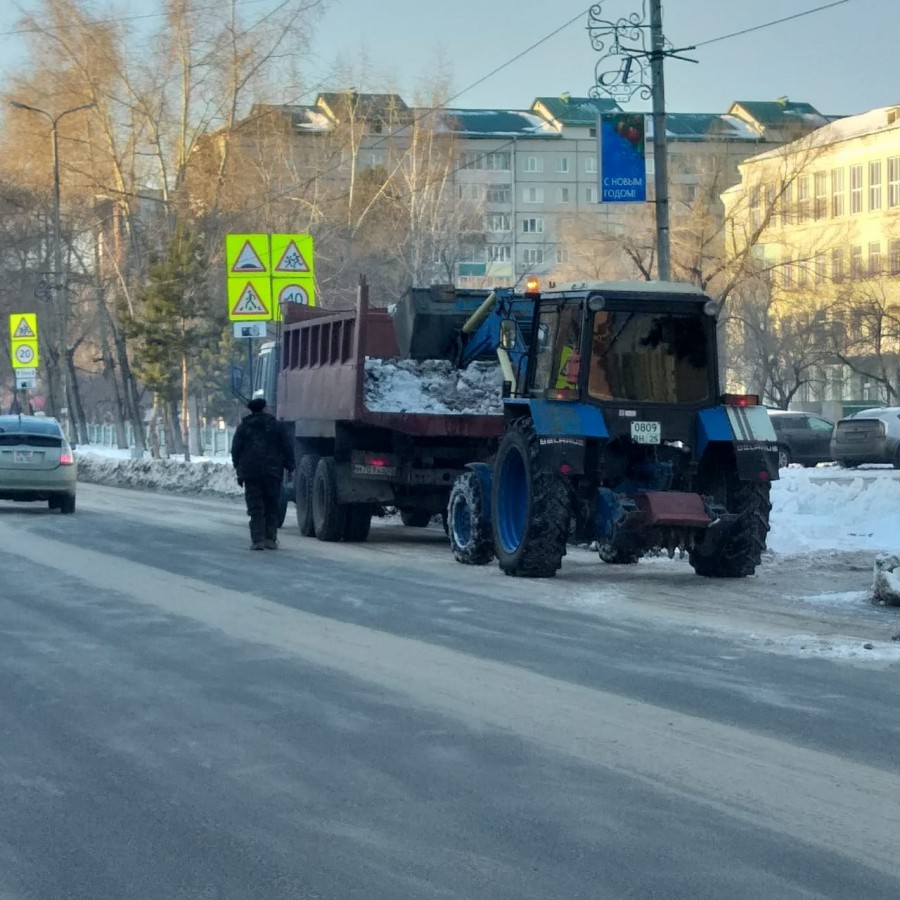 С территории города Арсеньев вывезено 500 кубометров снега — Арсеньев -  городской портал Приморского края