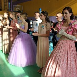 Старшеклассники Арсеньева собрались 15 февраля на благотворительный Сретенский бал 2