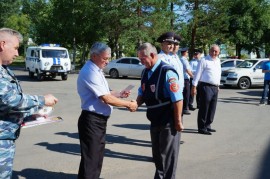 В Арсеньеве дружинники и казаки продолжают помогать полицейским охранять общественный порядок города 1