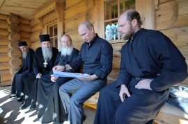 Путин собрался в мужской монастырь