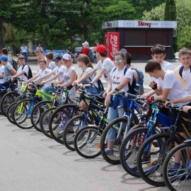 100 школьников города Арсеньева приняли участие в велопробеге «Безопасное колесо-2017» 0
