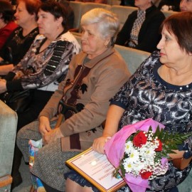 В Арсеньеве состоялся праздничный вечер «Тепло сердец для наших мам», посвященный Дню матери России 2