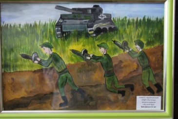 К 75-летию Победы - выставка детских рисунков