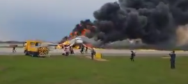 В аэропорту Шереметьево загорелся самолет. Пассажиров с борта эвакуировали, есть пострадавшие