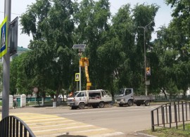 Автономный светофор на солнечных батареях установлен по улице Калининской