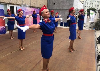 ​Концертно-развлекательная программа «Выше только небо»