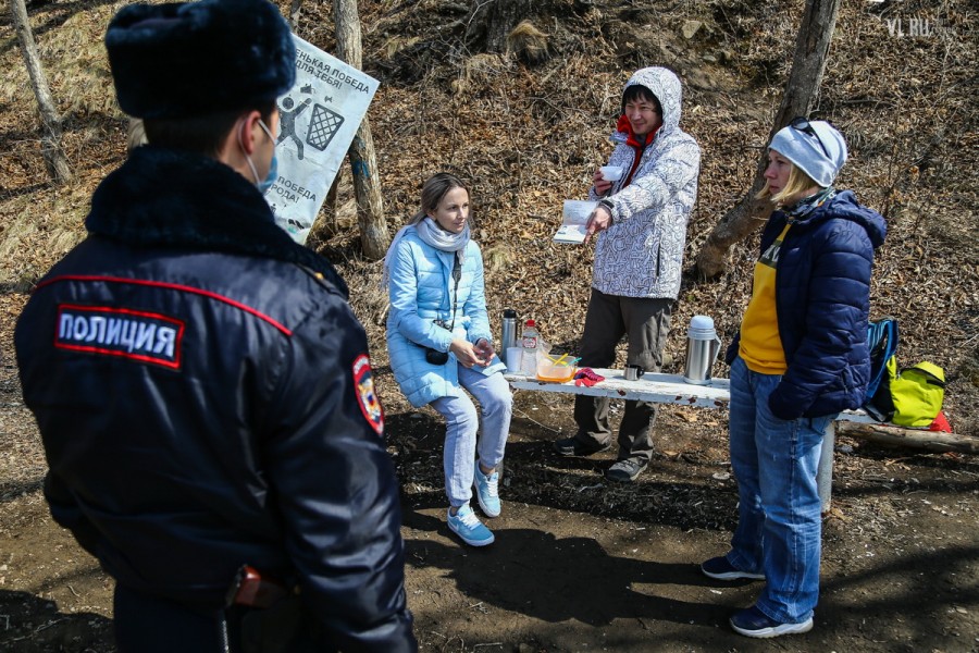 Во Владивостоке начались рейды по выявлению нарушителей режима самоизоляции — выписаны первые штрафы