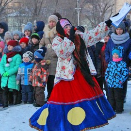 25 декабря в Арсеньеве торжественно открылась городская новогодняя елка 5