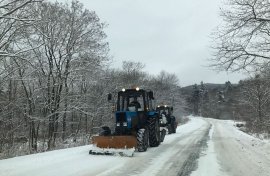 Дорожные службы готовы к расчистке дорог от снега в Приморье