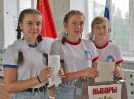 В сентябре в школах Арсеньева проходят выборы органов ученического самоуправления.