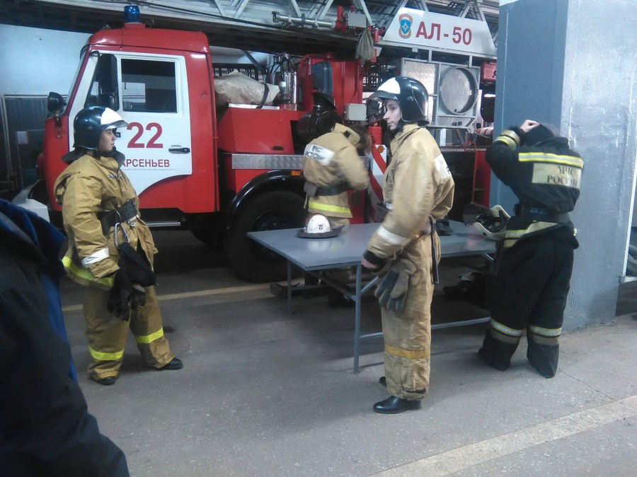 Ребята из специализированного класса «спасатель» побывали в гостях у пожарных