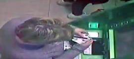 В Арсеньеве пожилая женщина присвоила себе деньги из банкомата