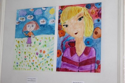 Мамам посвящается - в холле ДК Прогресс оформлена выставка детских рисунков