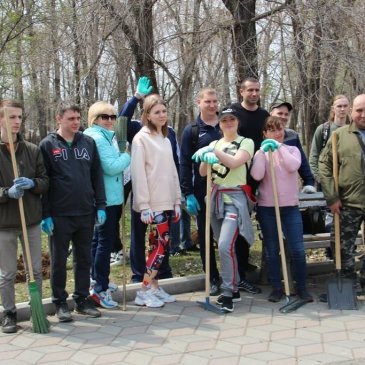 В Арсеньеве прошли акции по весенней уборке города в рамках Всероссийского субботника. 4