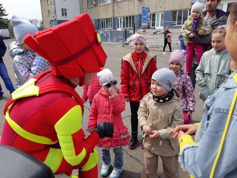 В Арсеньеве прошла детская развлекательная программа «Веселая компания»