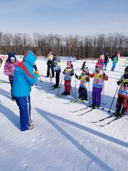 В Арсеньеве лыжники разных возрастов приняли участие в "Рождественской гонке" 1