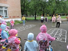 В арсеньевских детских садах идет неделя безопасности дорожного движения «Умелый пешеход» 4