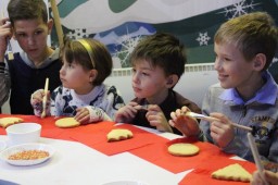 Дети из Детского дома побывали в резиденции Приморского Деда Мороза 3