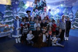 В гостях у Приморского Деда Мороза побывала тысяча юных приморцев 2