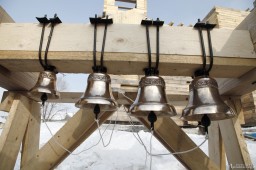 В Арсеньеве состоялось освящение и поднятие колоколов Храма Рождества Христова 0