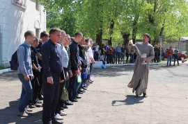 Первая группа призывников в рамках весеннего призыва отправилась служить в Вооруженные силы России 9