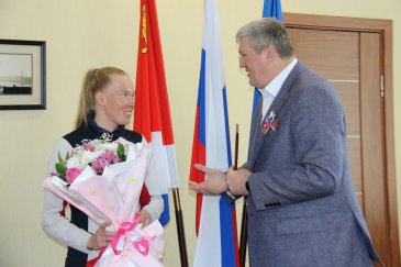 Глава Арсеньевского городского округа поздравил приморскую лыжницу