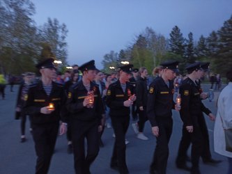 В Арсеньеве состоялось шествие «Свеча памяти», посвященное Дню Победы (Видео) 6