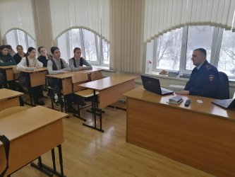 Уроки мужества для школьников провели полицейские в Арсеньеве Приморского края