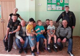Клуб байкеров БАРС побывал в Арсеньевском социально-реабилитационном центре «Ласточка»