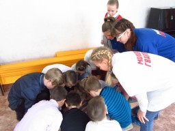 Молодогвардейцы побывали в реабилитационном центре Ласточка