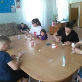 Молодогвардейцы подарили праздник воспитанникам центра «Ласточка» 0