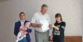 В Арсеньевском городском округе детям-сиротам переданы 12 квартир