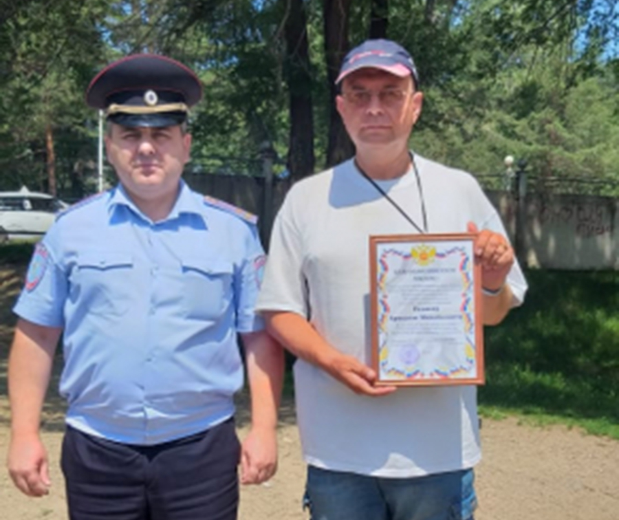 В Приморском крае пенсионер МВД спас тонущего ребёнка
